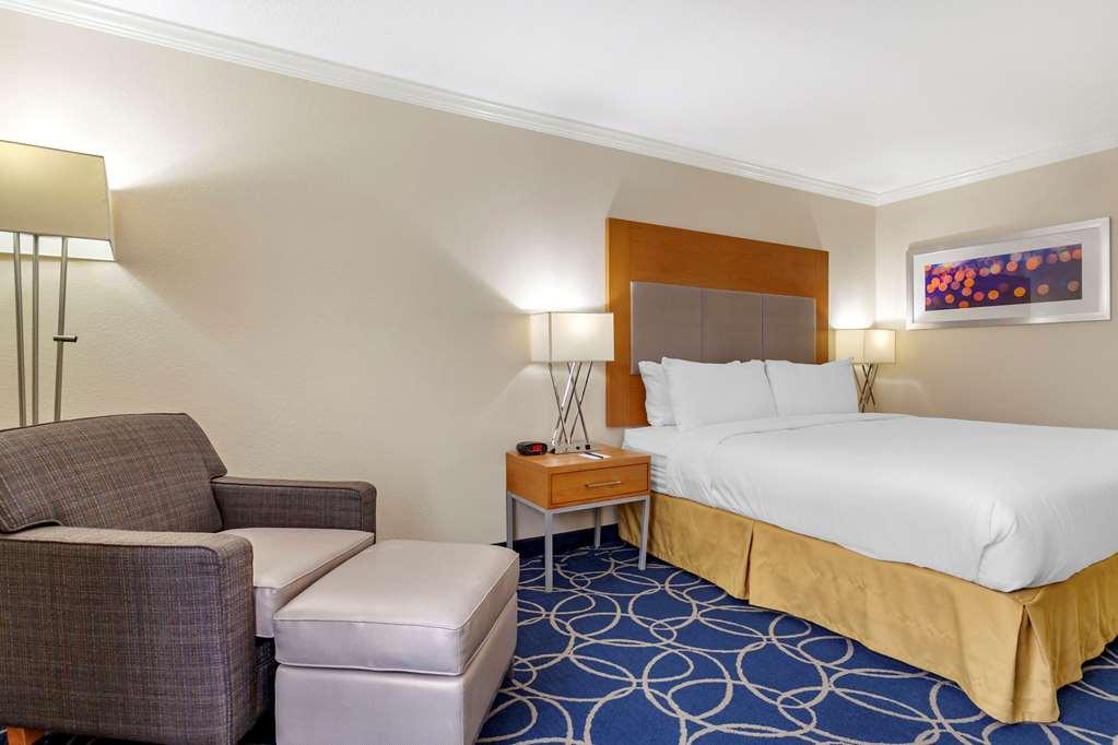 Comfort Inn & Suites Houston I-10 West Energy Corridor Rom bilde