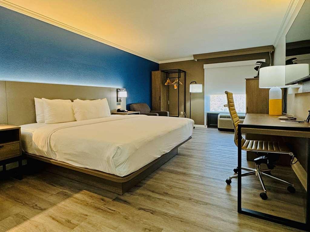 Comfort Inn & Suites Houston I-10 West Energy Corridor Rom bilde